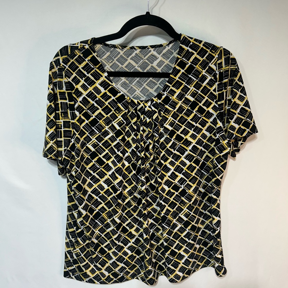 Geometric Black and Yellow Women's Top/skirt set. Elastic waist. TANJAY medium.